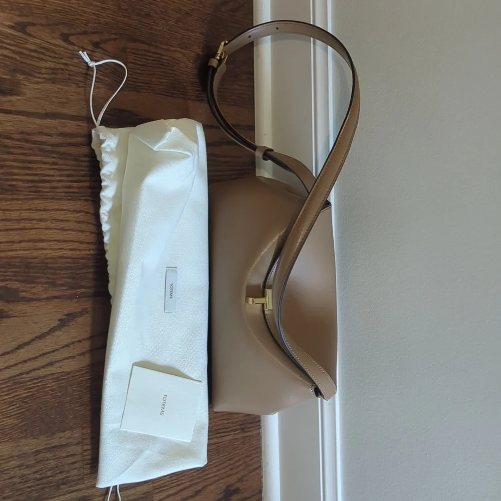 Toteme T lock Leather Clutch Camel - Picture 2 of 4